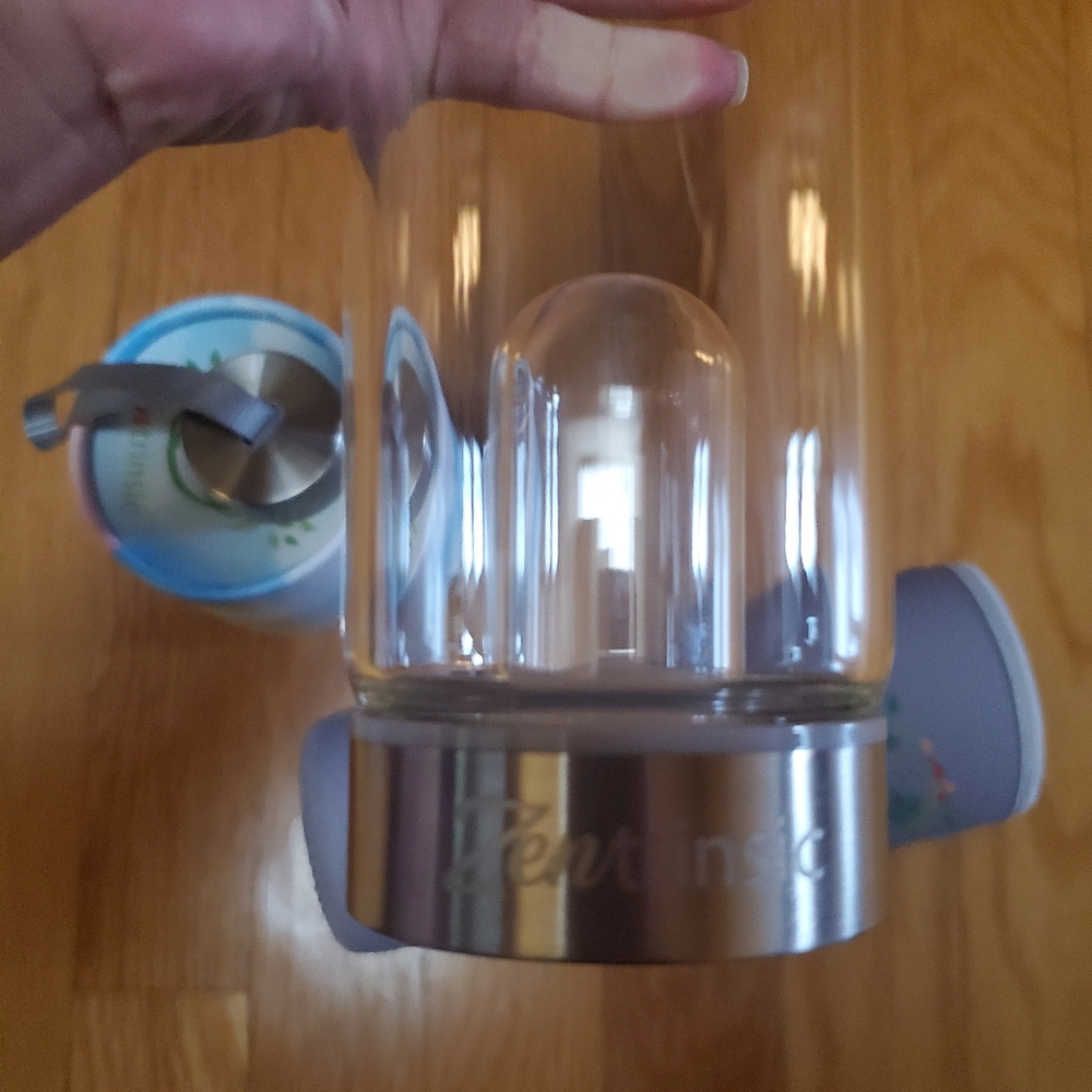 CRYSTAL INFUSED GLASS WATER BOTTLE! - Picture 8 of 12